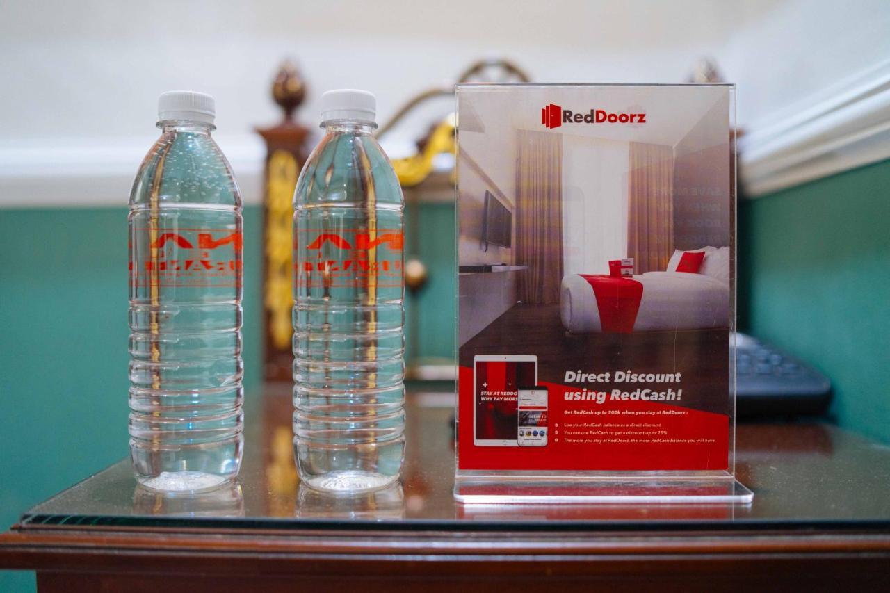 Reddoorz @ Fields Avenue Angeles City Dış mekan fotoğraf