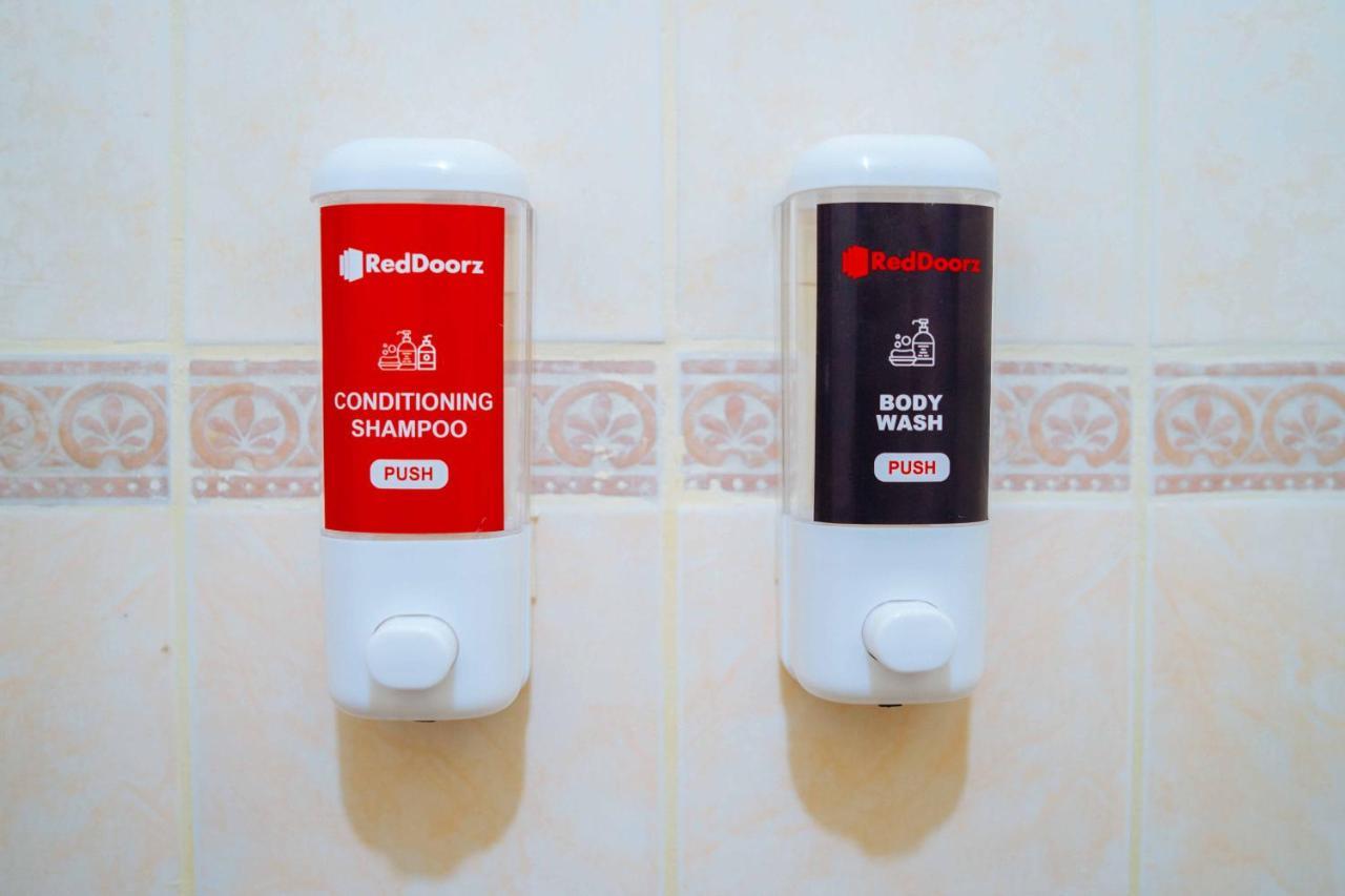 Reddoorz @ Fields Avenue Angeles City Dış mekan fotoğraf